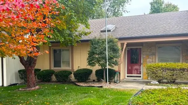 18800 S Lakeside Drive, Belton, MO 64012