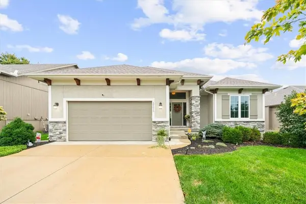 24315 W 91st Place, Lenexa, KS 66227