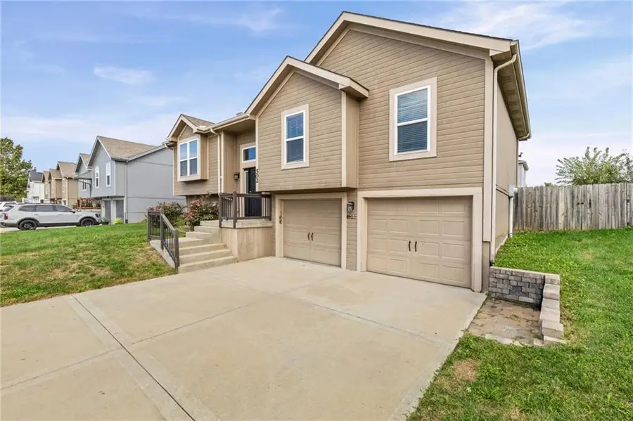 502 193rd Street, Smithville, MO 64089 - #2