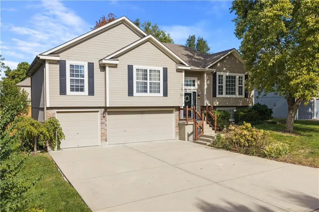 958 NW Maplewood Court, Grain Valley, MO 64029 - #1