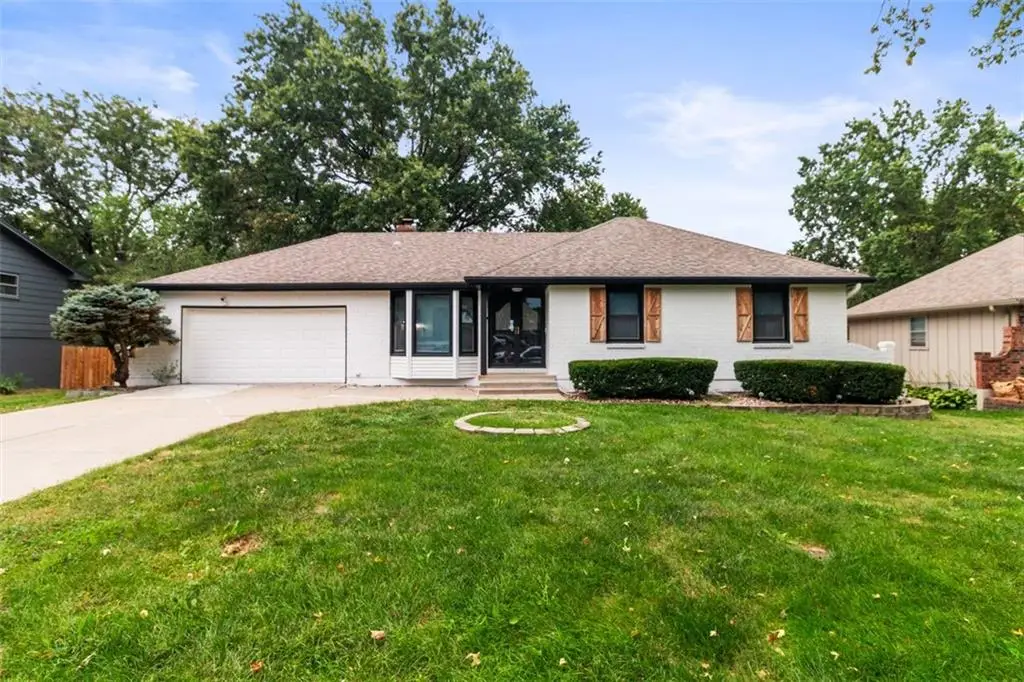 211 Se Noeleen Lane, Lees Summit, MO 64063 - #1