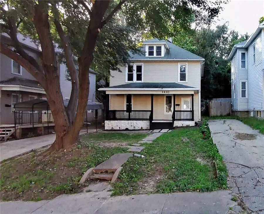 1410 N 2nd Street, Saint Joseph, MO 64505 - #2