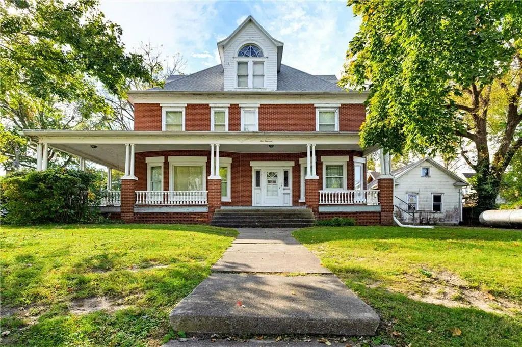 514 E 8th Street, Trenton, MO 64683 - #1