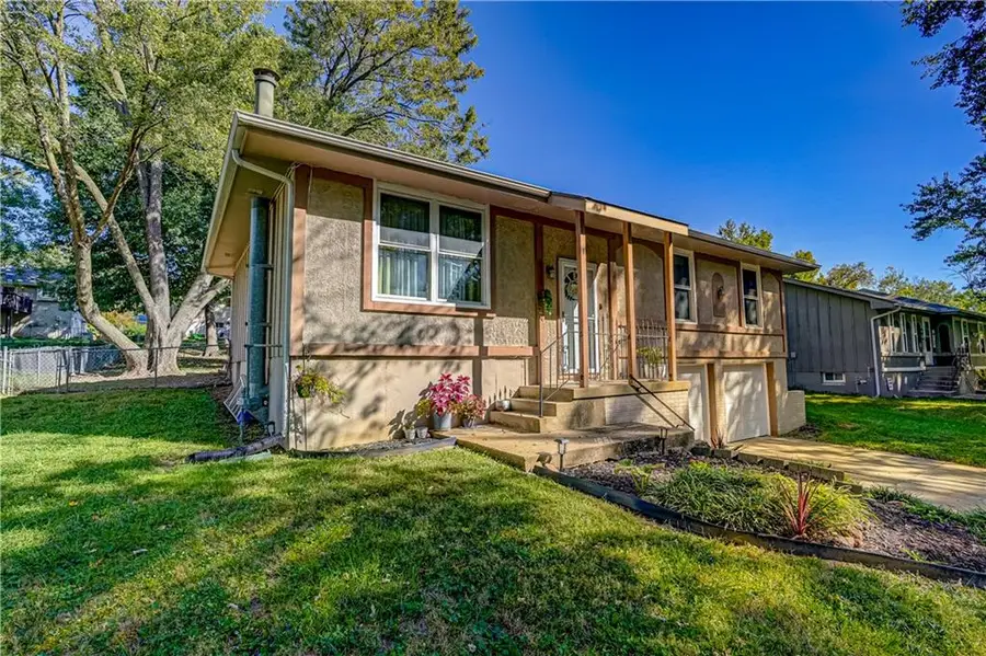 2409 SW South Court, Blue Springs, MO 64015 - #3