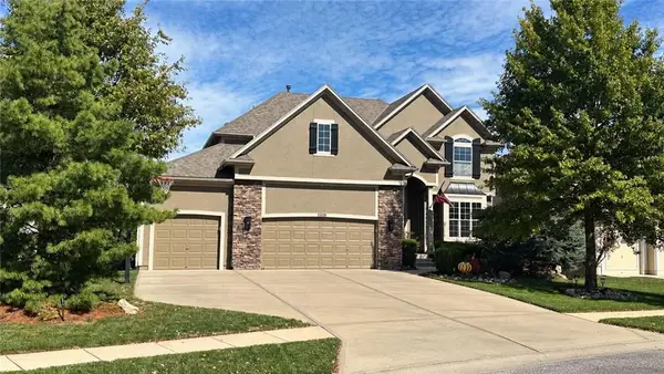 11018 W 163rd Terrace, Overland Park, KS 66221