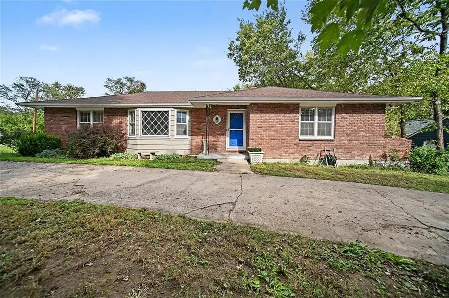 302 NE Northcrest Drive, Kansas City, MO 64116 - #2