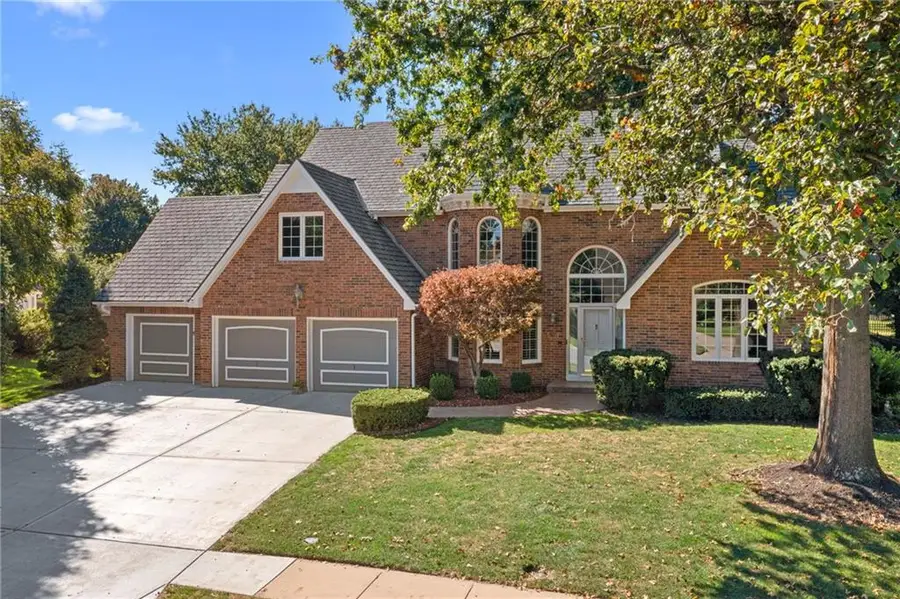 12808 Sherwood Drive, Leawood, KS 66209 - #3