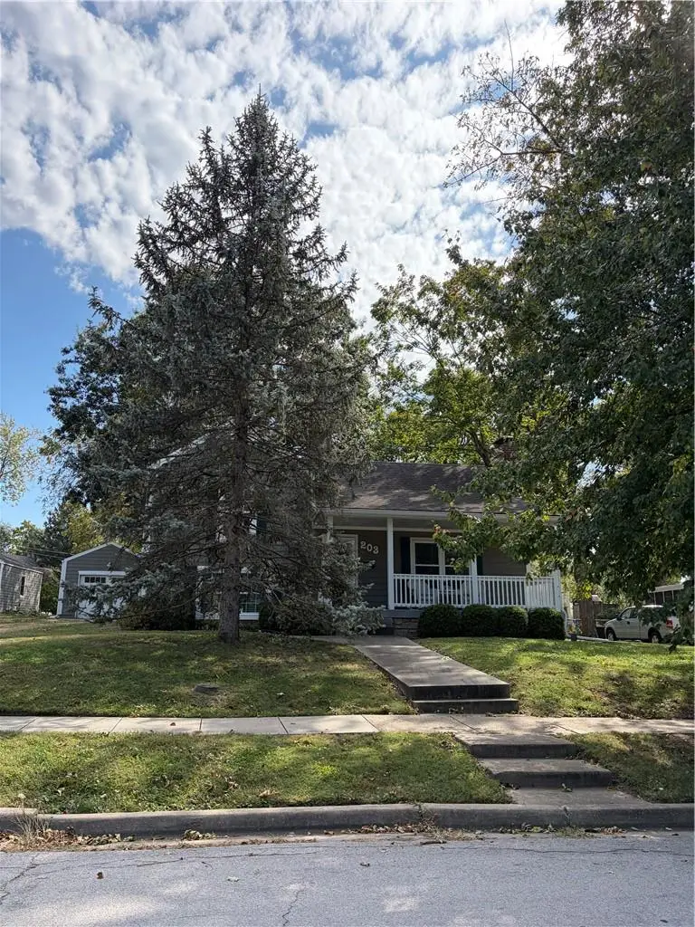 203 SE 4th Street, Lees Summit, MO 64063 - #1