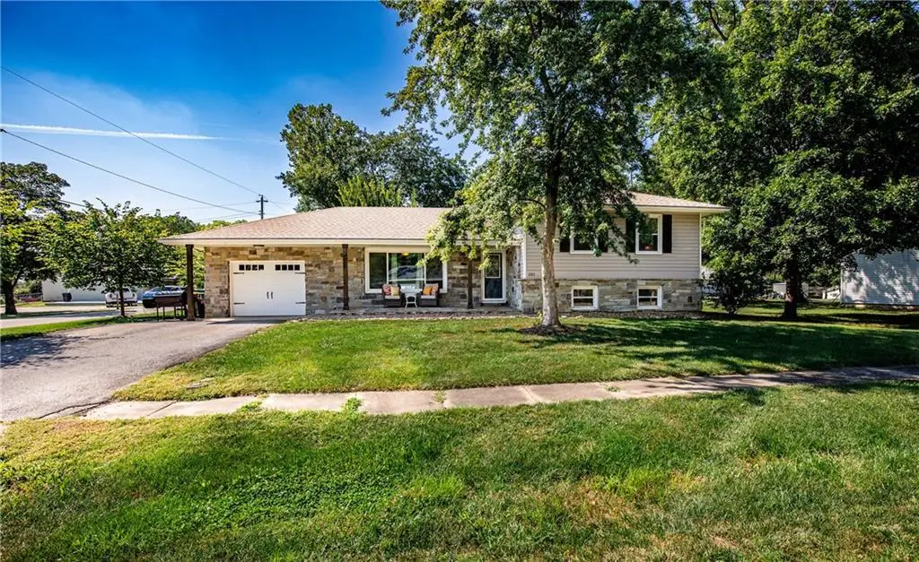 101 S 8th Street, Louisburg, KS 66053 - #1