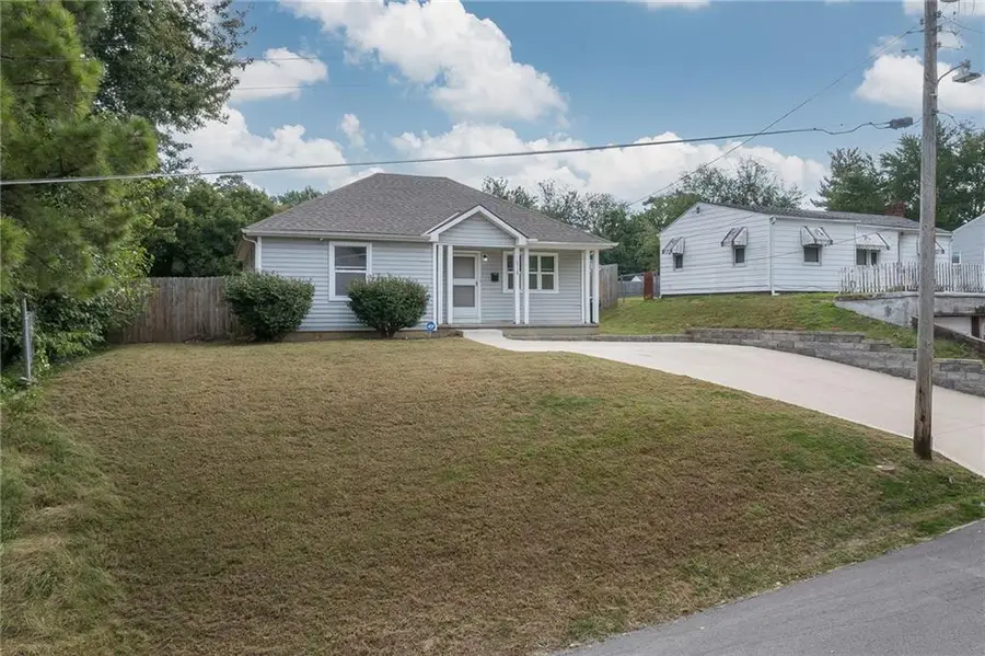 1715 Borden Avenue, Saint Joseph, MO 64507 - #2
