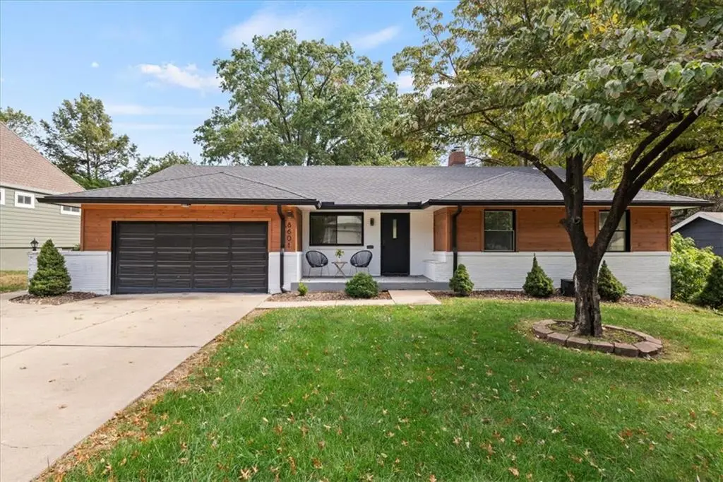 8601 Belleview Avenue, Kansas City, MO 64114 - #1