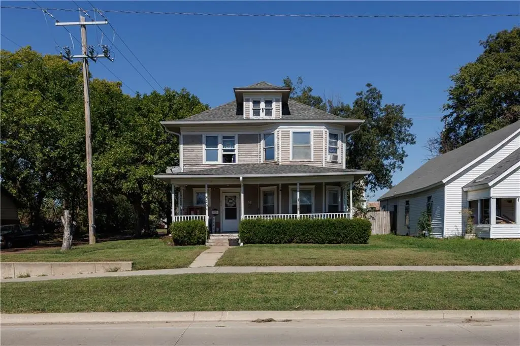 820 W Main Street, Independence, KS 67301 - #1