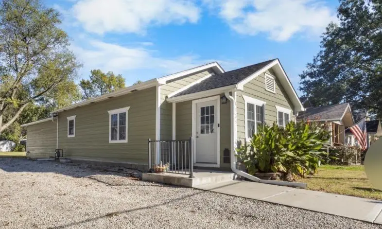 1135 5th Street, Osawatomie, KS 66064 - #1