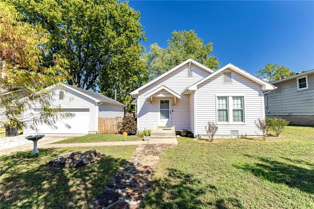 402 E 4th Street, Baxter Springs, KS 66713 - #1