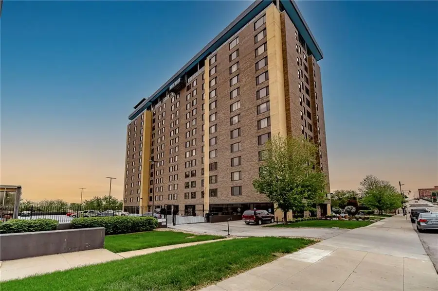 700 E 8th Street #6E, Kansas City, MO 64106 - #2