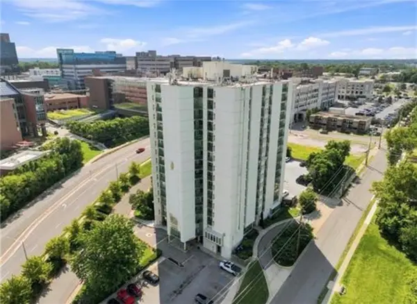 3838 Rainbow Boulevard #1011, Kansas City, KS 66103