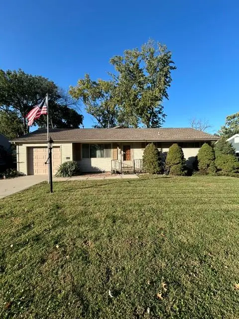 6920 W 72nd Terrace, Overland Park, KS 66204 - #1