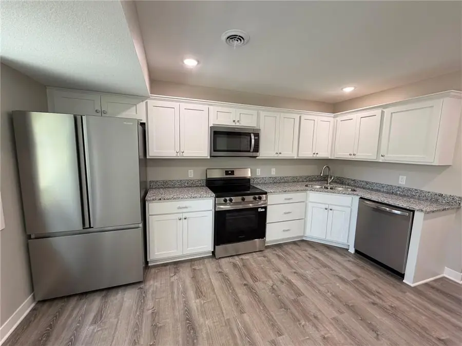 917 W Valley Street, Saint Joseph, MO 64504 - #2