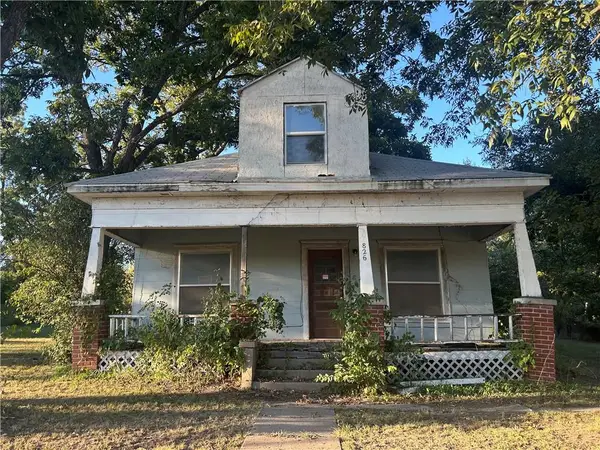 826 Tank Avenue, Neodesha, KS 66757