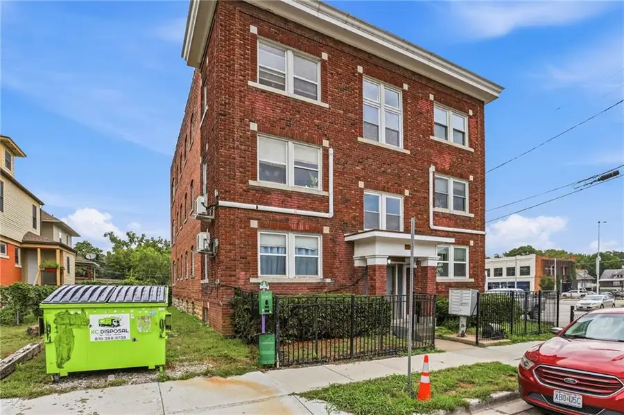 16 W 37th Street, Kansas City, MO 64111 - #3