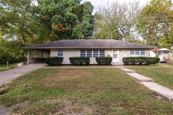 5444 N Cypress Avenue, Kansas City, MO 64119