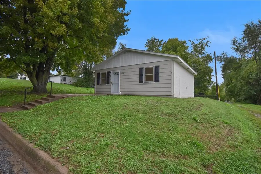 1308 L Street, Atchison, KS 66002 - #2