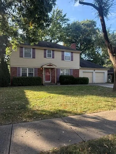 5701 W 97th Terrace, Overland Park, KS 66207