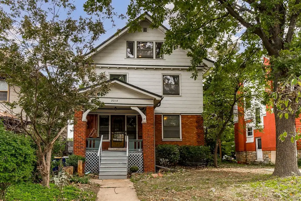 3215 Central Street, Kansas City, MO 64111 - #1