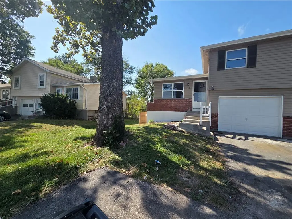 909 N Jan Mar Street, Olathe, KS 66061 - #1