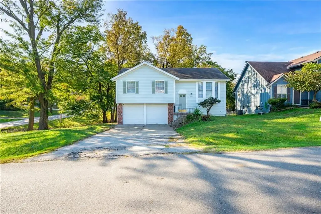 5511 NE 50th Street, Kansas City, MO 64119 - #1