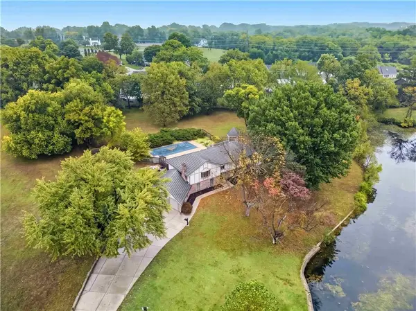 13300 W 71st Street, Shawnee, KS 66216