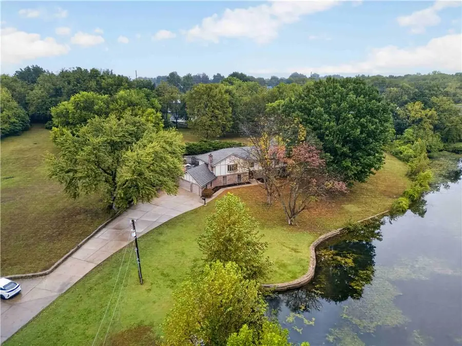 13300 W 71st Street, Shawnee, KS 66216 - #3