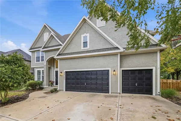 22121 W 58 Street, Shawnee, KS 66226
