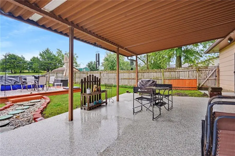 112 S Lawrence Avenue, Scranton, KS 66537 - #3