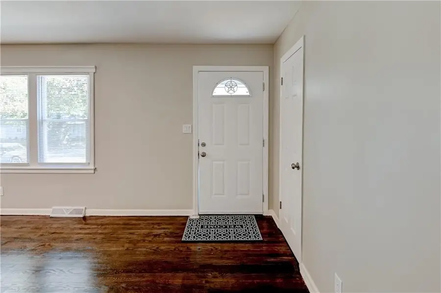 2708 S Glenwood Avenue, Independence, MO 64052 - #3