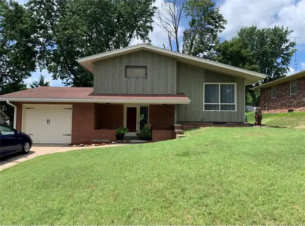 2102 North 35th Terrace, St Joseph, MO 64506
