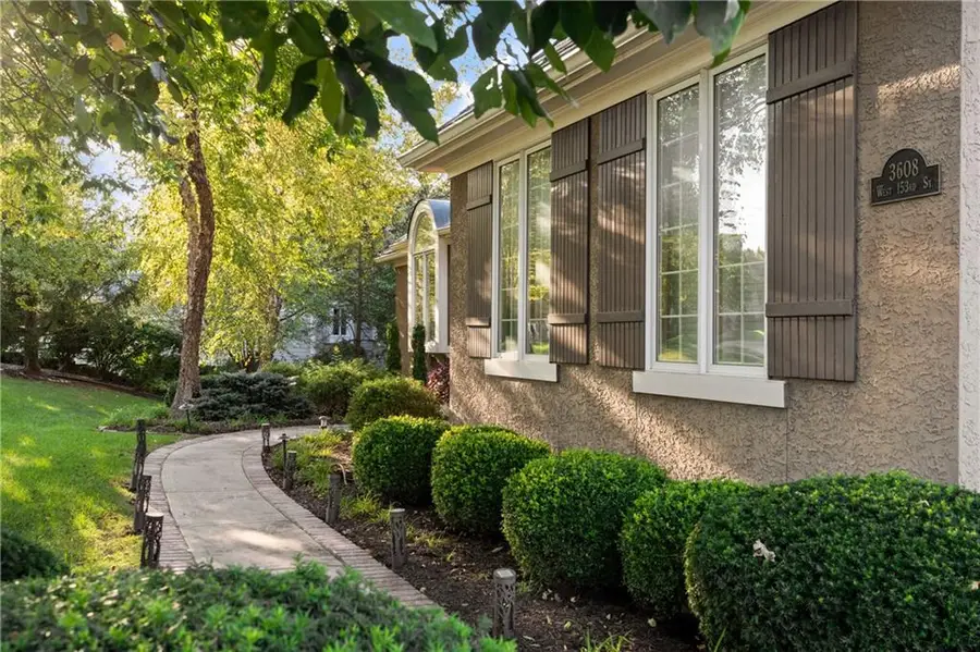3608 W 153rd Street, Leawood, KS 66224 - #2