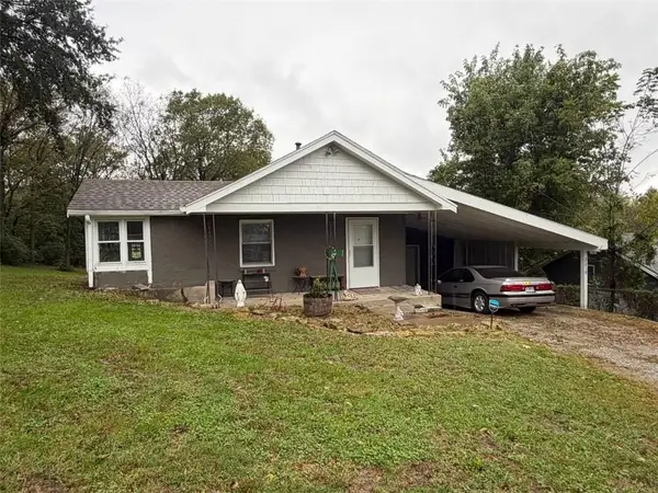 2218 S Glenwood Avenue, Independence, MO 64052