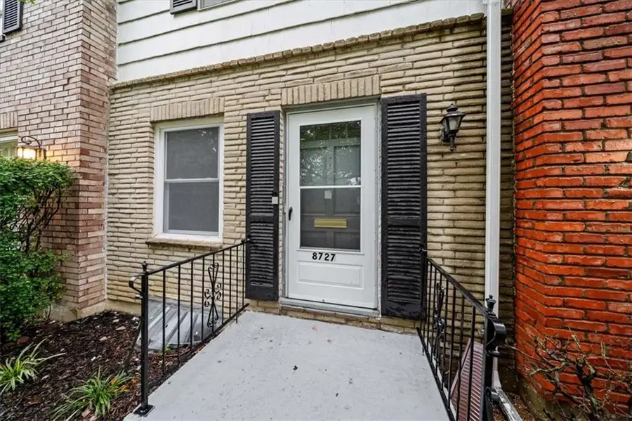 8727 Sycamore Avenue, Kansas City, MO 64138 - #3