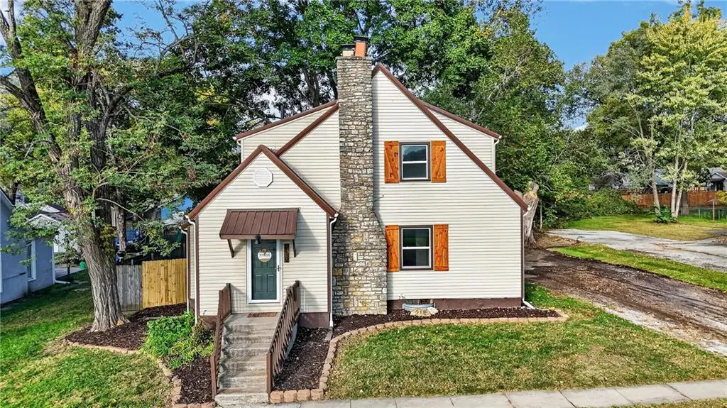 219 S Front Street, Pleasant Hill, MO 64080 - #1
