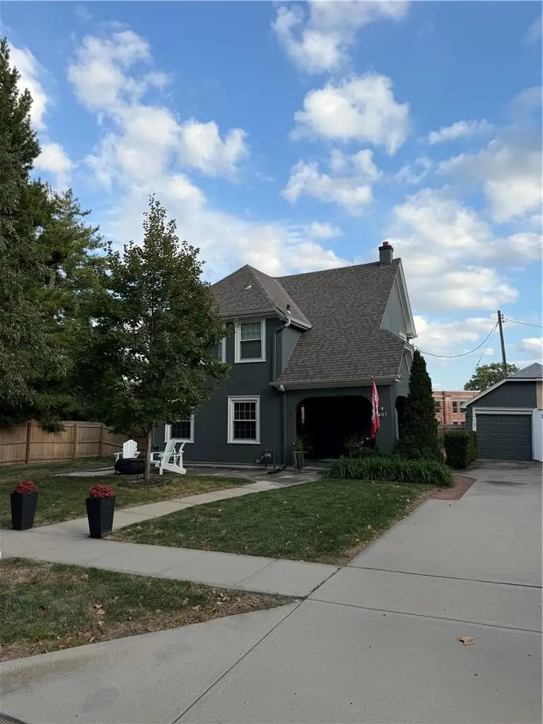 407 Greenway Terrace, Kansas City, MO 64113 - #1