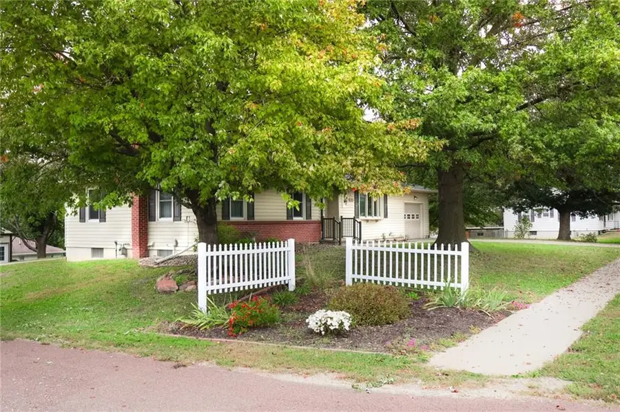901 N Maple Street, Stanberry, MO 64489 - #2
