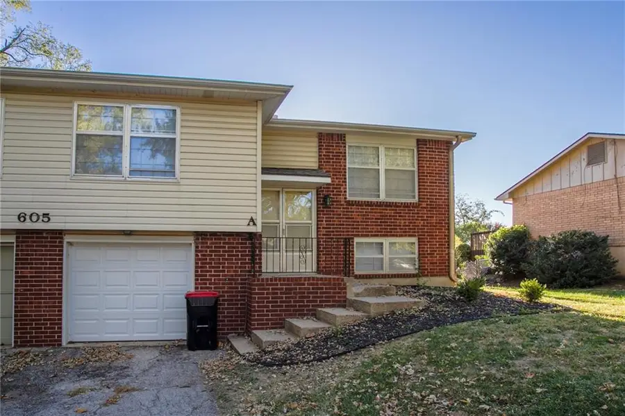 607 NE Lynn Street, Lees Summit, MO 64063 - #3
