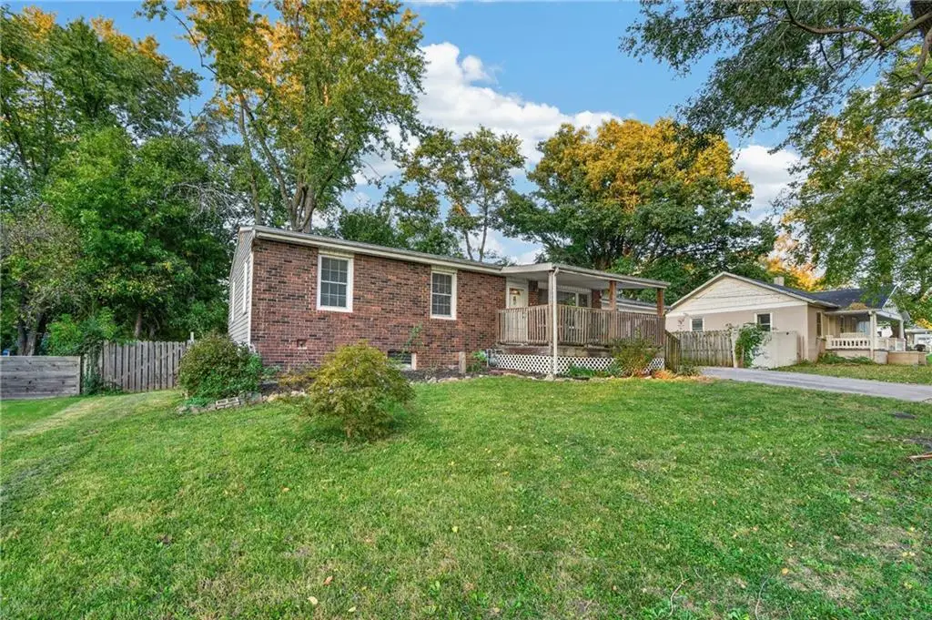 440 W Broadway Street, Peculiar, MO 64078 - #1