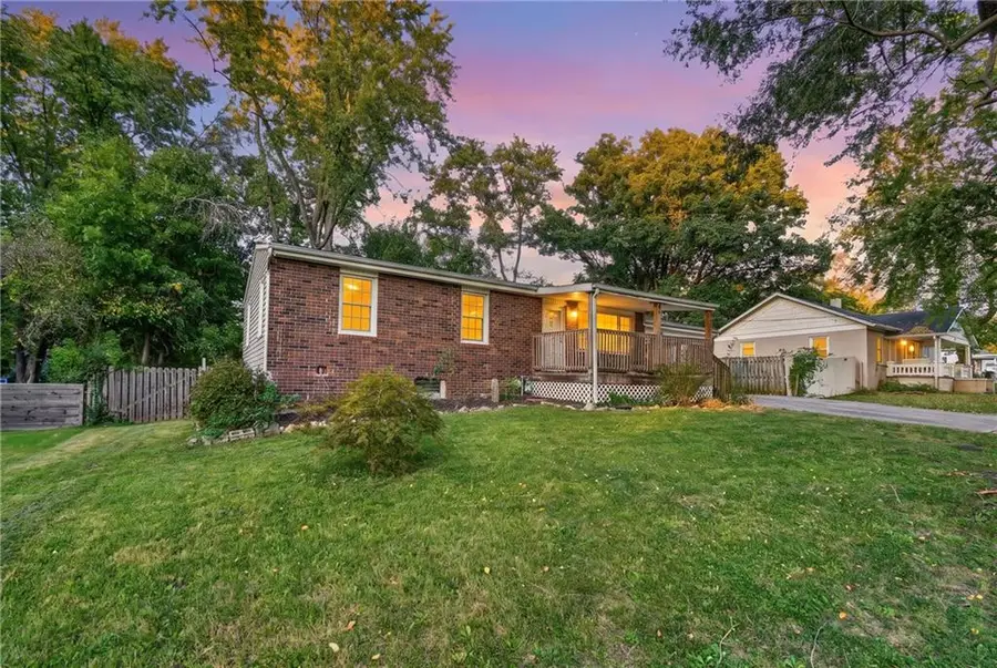 440 W Broadway Street, Peculiar, MO 64078 - #2