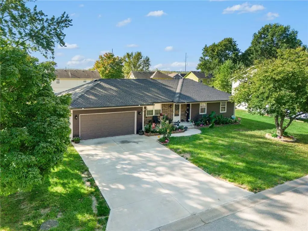 509 Broadway Street, Grain Valley, MO 64029 - #1