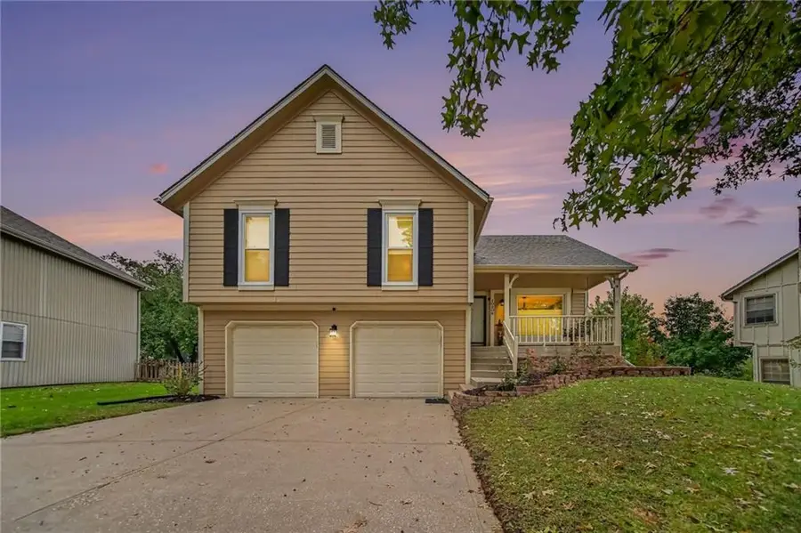 10208 Longwood Court, Kansas City, KS 66109 - #2