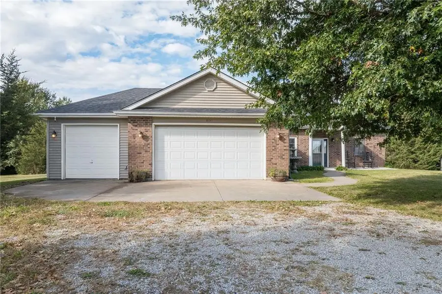 8041 NW Joe Montana Drive, Cameron, MO 64429 - #2