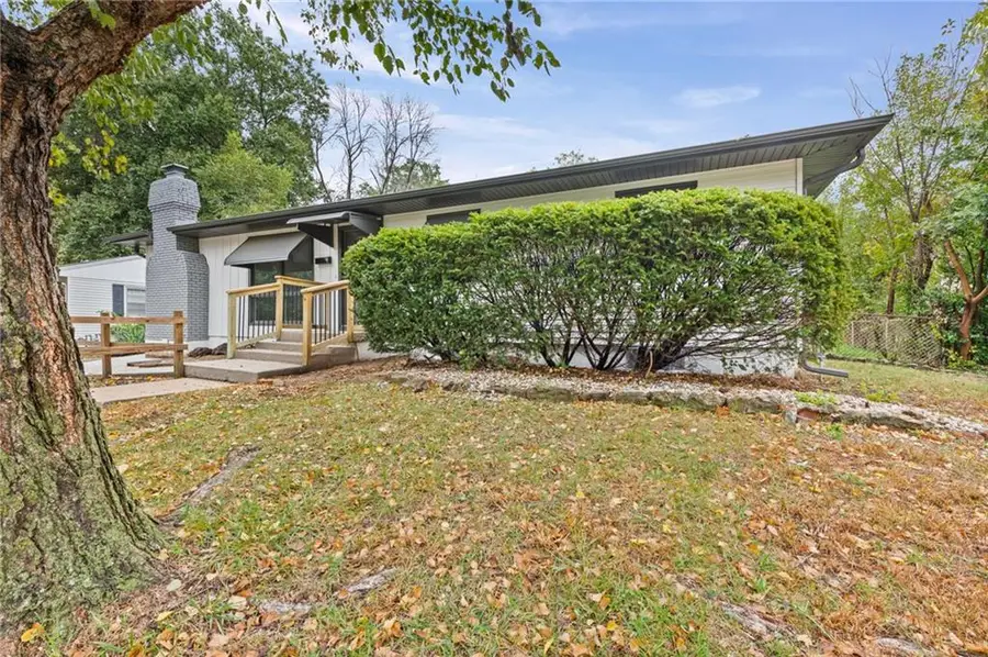 3329 S Claremont Avenue, Independence, MO 64052 - #2