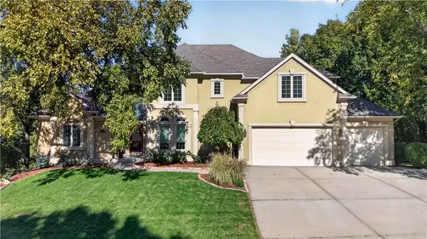 6119 S National Drive, Parkville, MO 64152